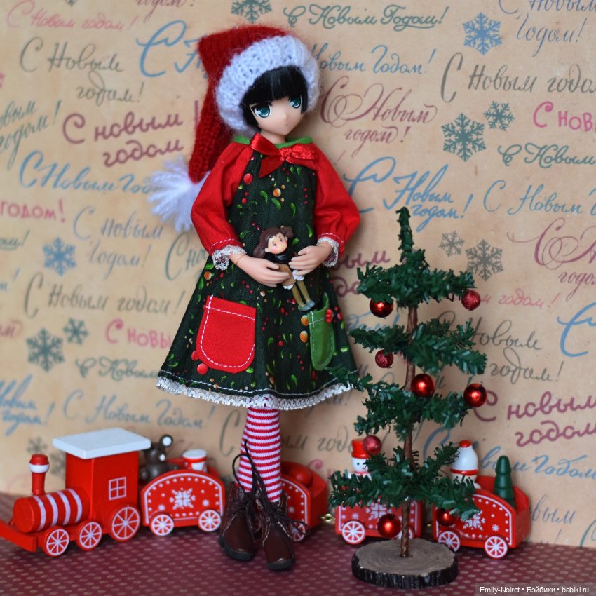 Маленькая помощница Санты (фото 3)