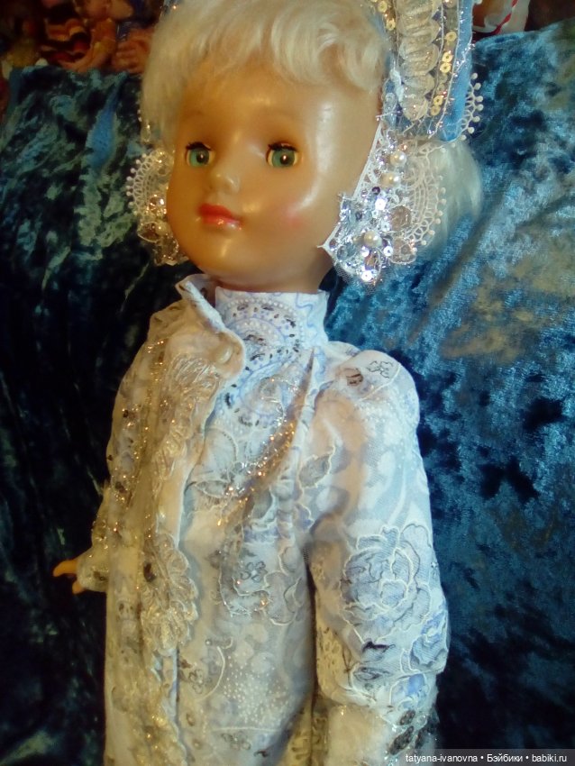 Снегурочка в новом наряде (фото 6)