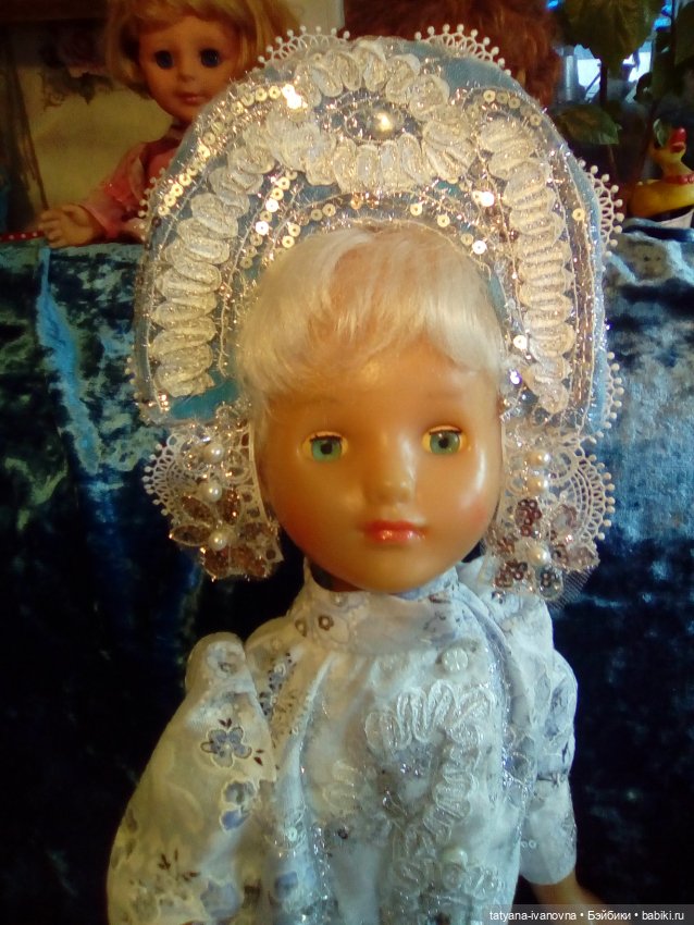 Снегурочка в новом наряде (фото 2)