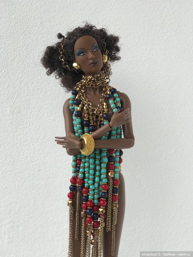 Экзотическая красотка и магический амулет (фото 4)