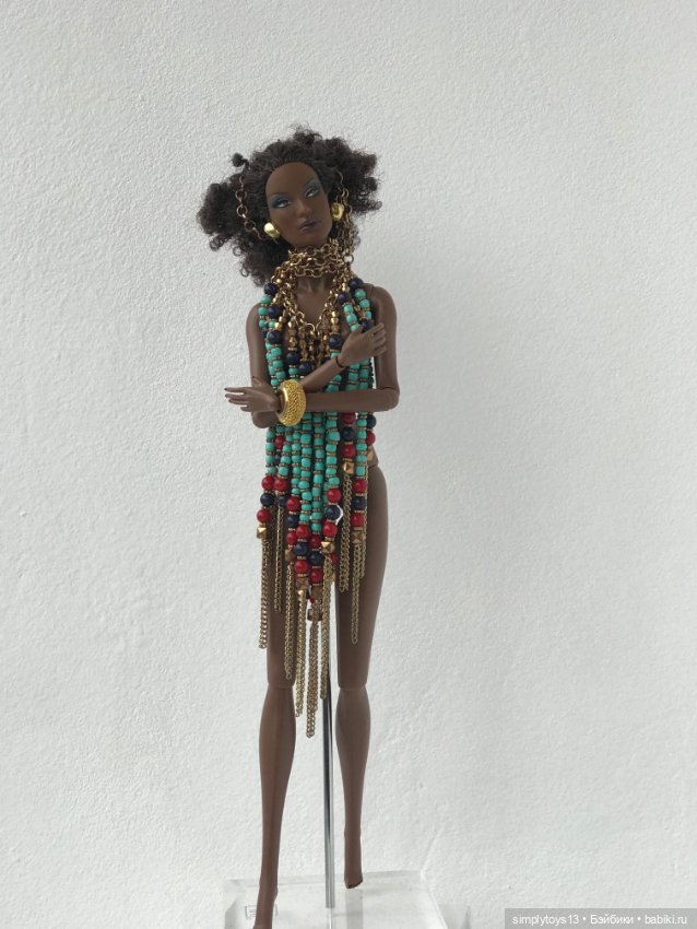 Экзотическая красотка и магический амулет (фото 3)