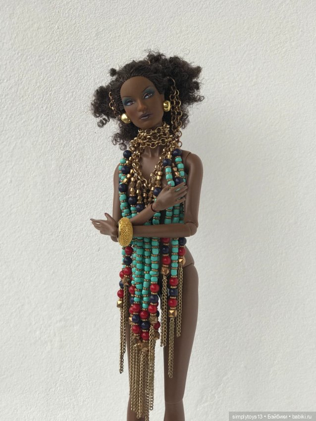 Экзотическая красотка и магический амулет (фото 2)