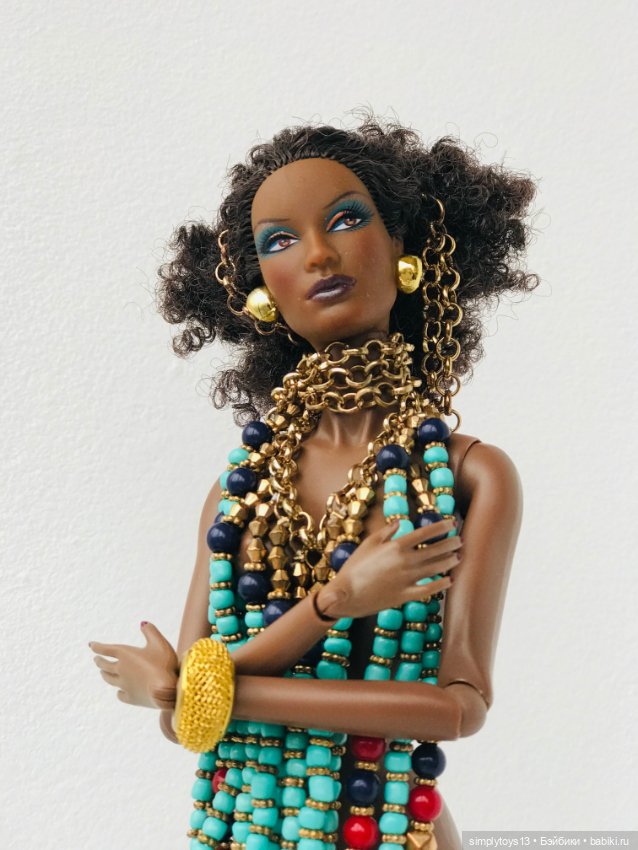 Экзотическая красотка и магический амулет (фото 8)