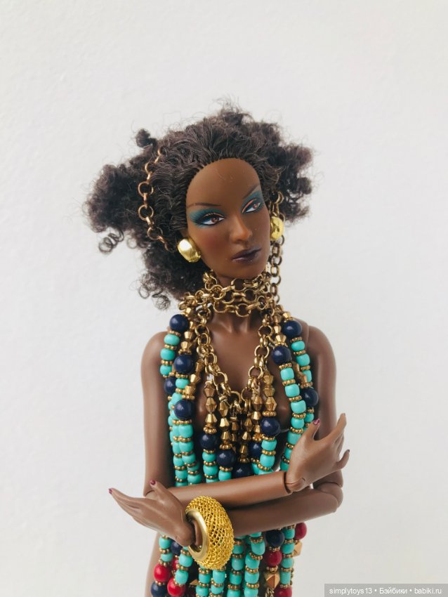 Экзотическая красотка и магический амулет (фото 10)