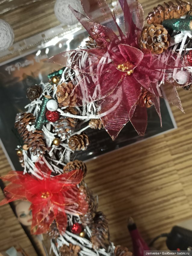 Рождественский веночек и мягкие ёлочные украшения в детский сад