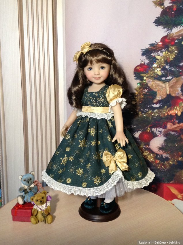 Новогодний наряд для куколки Эффнер