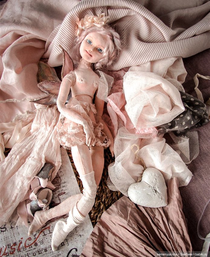 Текстильная шарнирная кукла. Fay