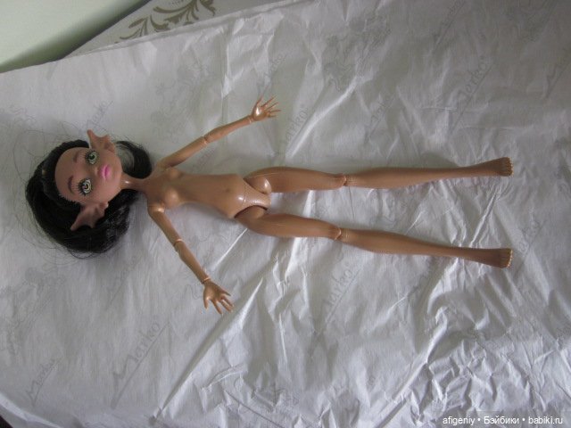 Помогите определить что это за куколка