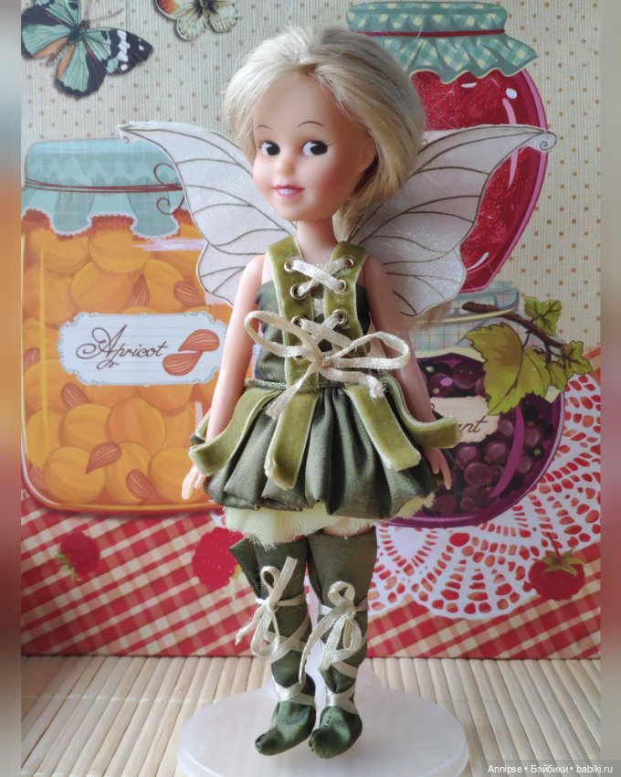 Пенни Брайт в образе феи Динь-динь