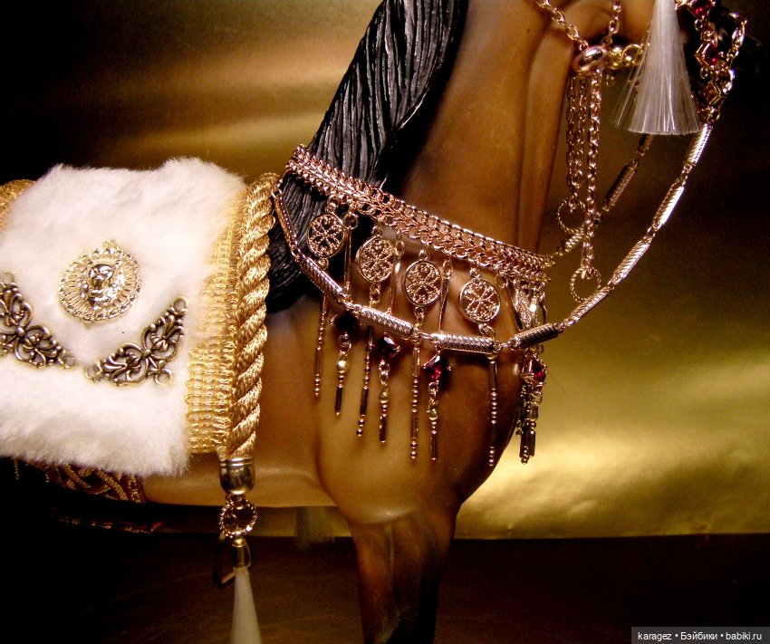 Новый восточный наряд султанского коня (фото 5)