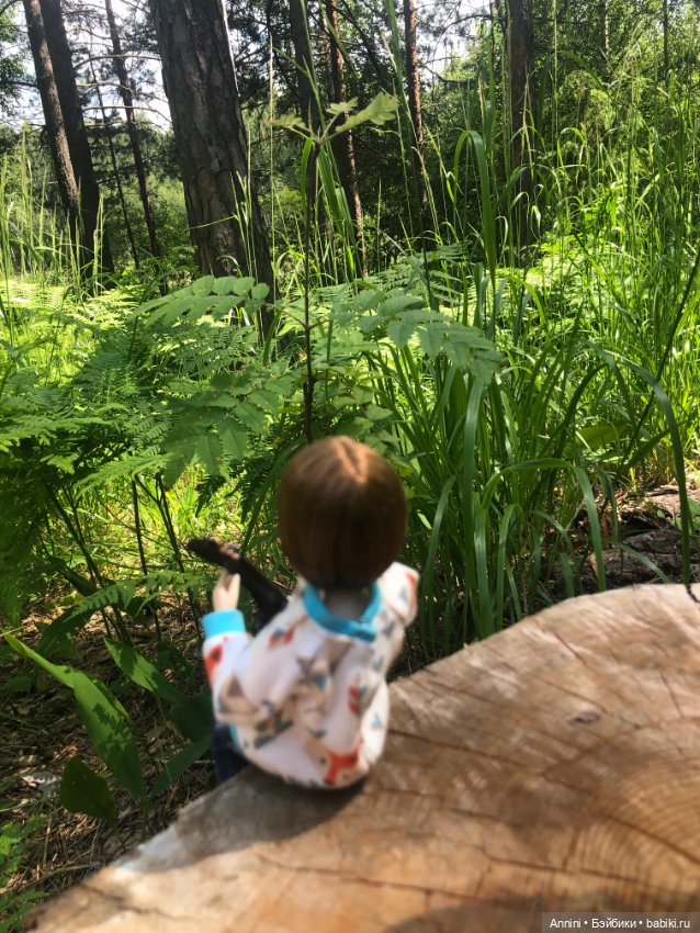 Azone Майа в лесу на озере Раменном