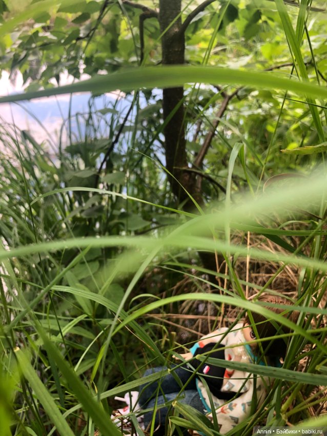 Azone Майа в лесу на озере Раменном