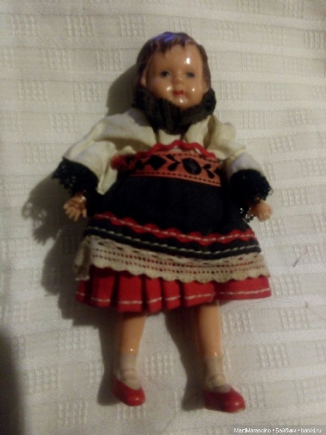 Мини-кукла в национальном костюме "Молдаванка"