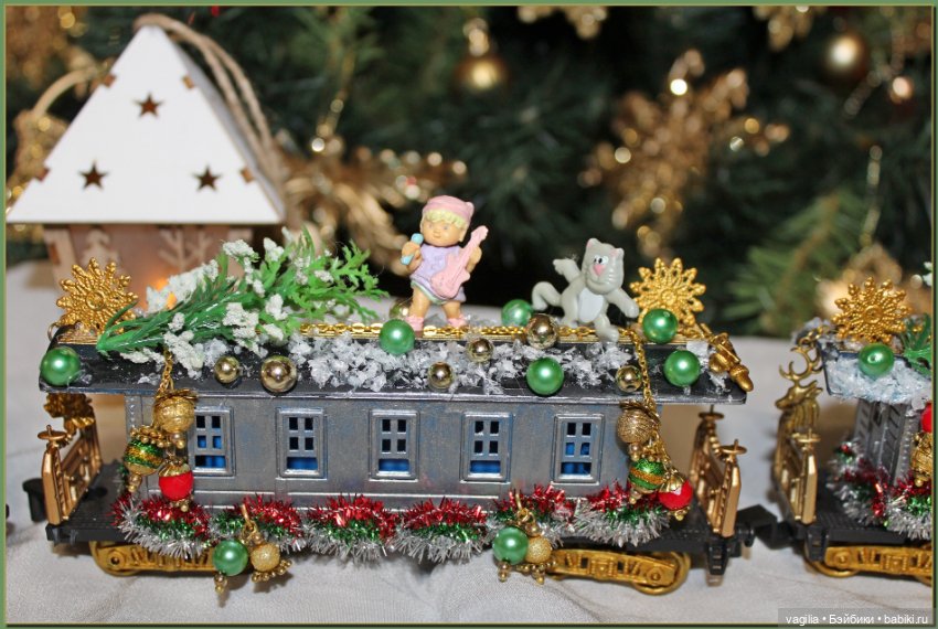 Новый год к нам мчится,скоро всё случится