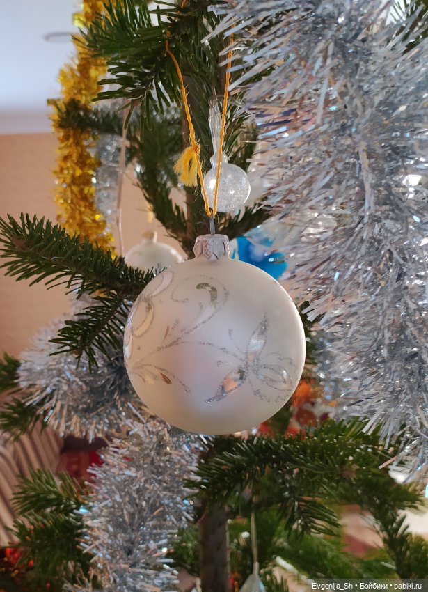 Что же это за Новый год и без елочки