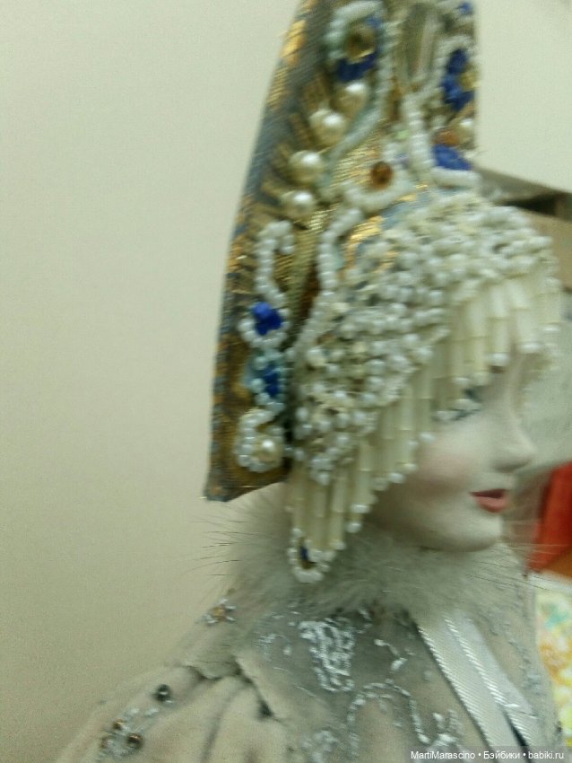 Кукла в костюме русской красавицы (фото 2)