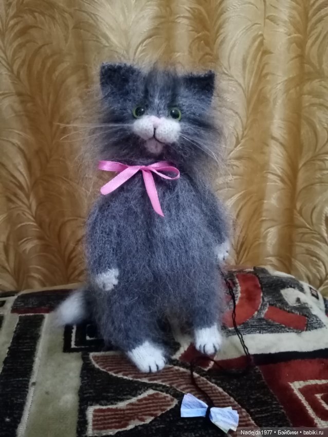 Связала ещё такого котика