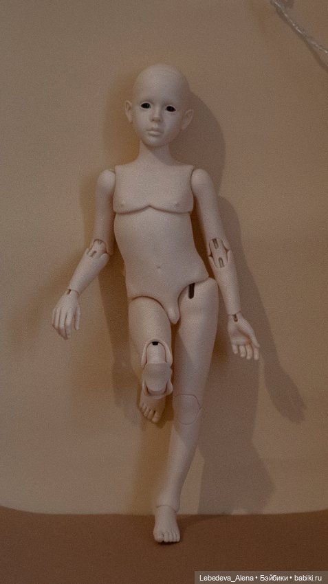 По подвижности Робина Dollshe. Фото НЮД