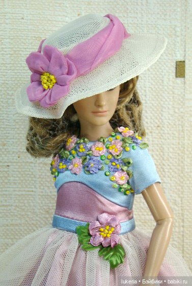 Если хочешь казаться загадочной, надень шляпку (фото 2)