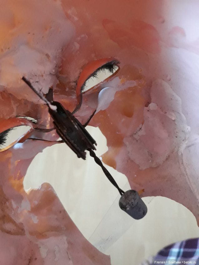 Установка флиртующих глаз из двух деталей (фото 6)