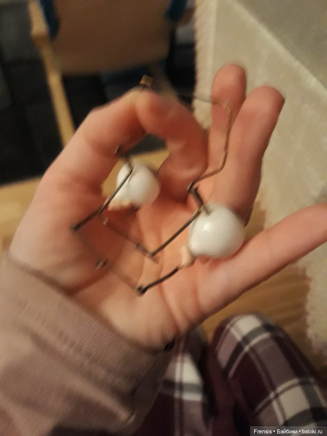 Установка флиртующих глаз из двух деталей (фото 3)