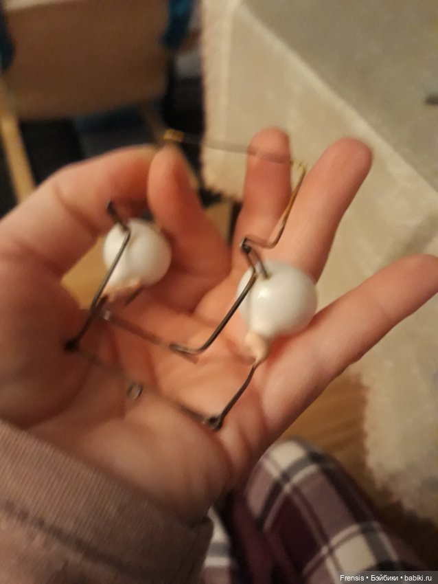 Установка флиртующих глаз из двух деталей (фото 2)