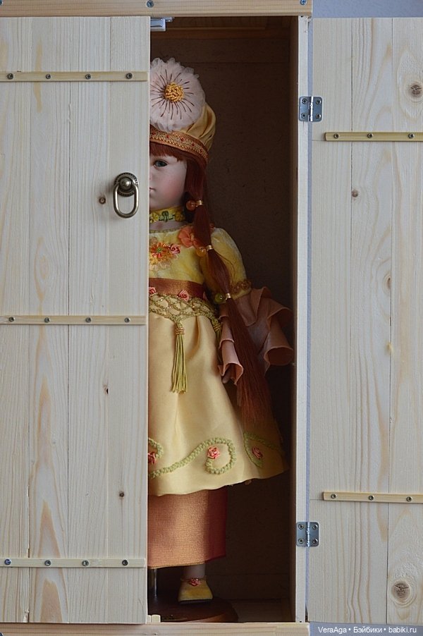 "Витрина" для фарфорки — Хранение кукол и материалов: организация рабочего места (фото 2)