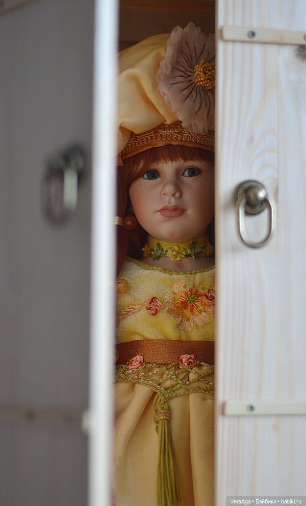 "Витрина" для фарфорки — Хранение кукол и материалов: организация рабочего места (фото 10)