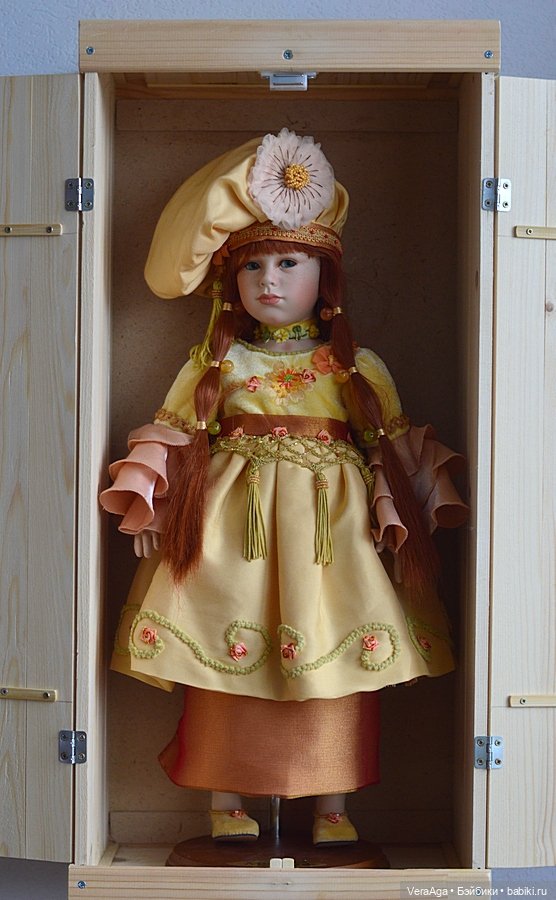 "Витрина" для фарфорки — Хранение кукол и материалов: организация рабочего места (фото 3)