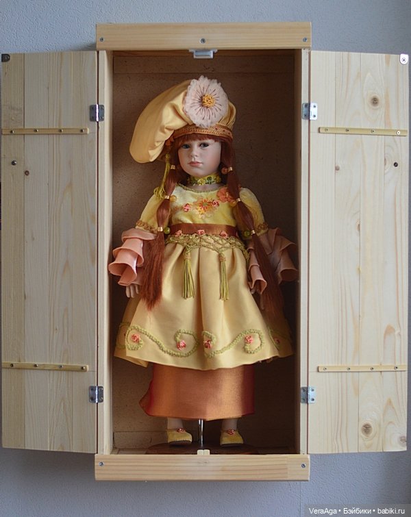 "Витрина" для фарфорки — Хранение кукол и материалов: организация рабочего места (фото 5)