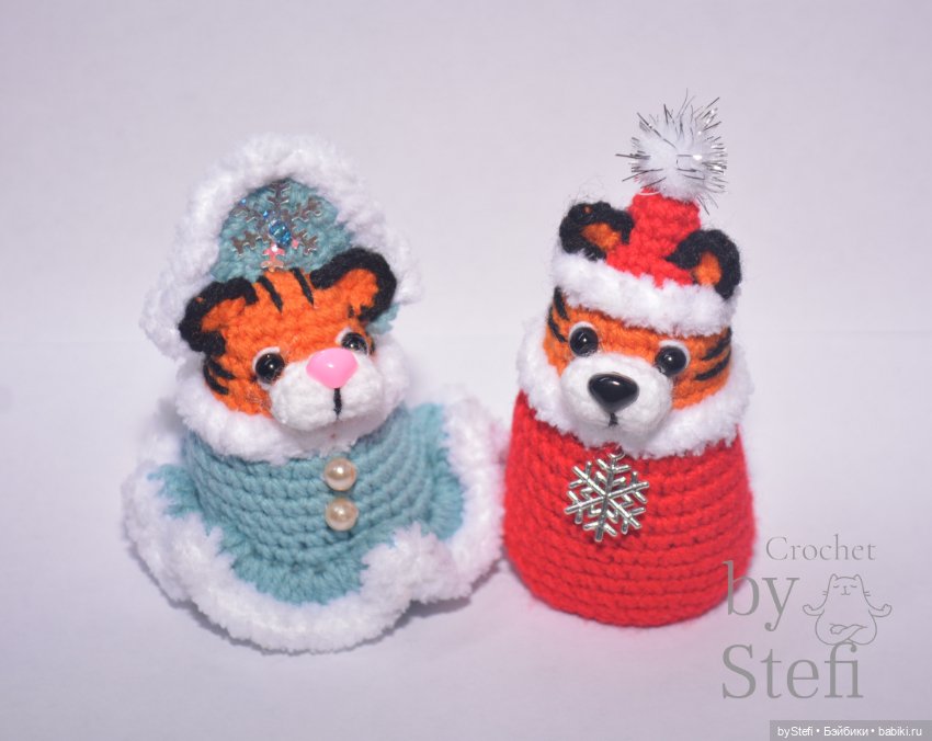 А вот и Тигруля в костюме Снегурки! И вся компания. Символ 2022 (фото 5)