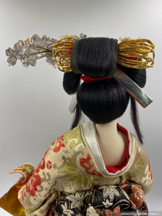 Майко - Слабая с наружи, но сильная внутри