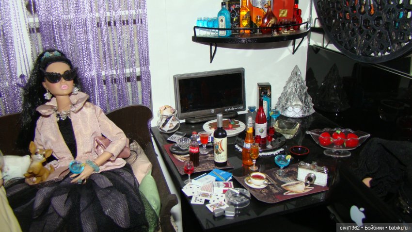 В кукольном кафе - баре — Интерактивные куклы (говорящие