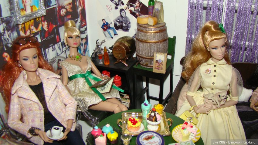 В кукольном кафе - баре — Интерактивные куклы (говорящие