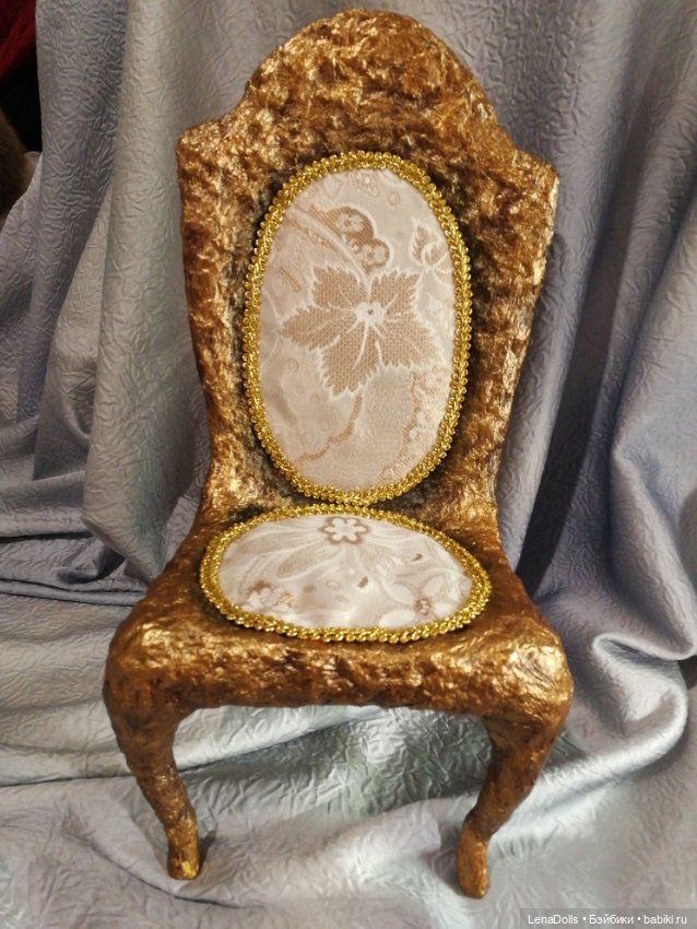Стульчик для куклы — Авторские игрушки из разных материалов: синельная проволока