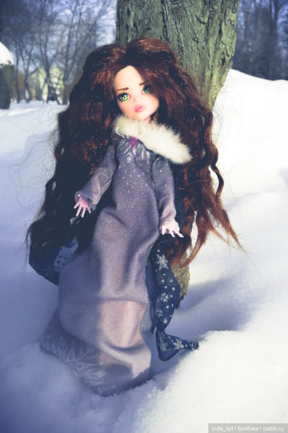 Девчонки с зимнем парке — Куклы Monster High и Ever After High: G1