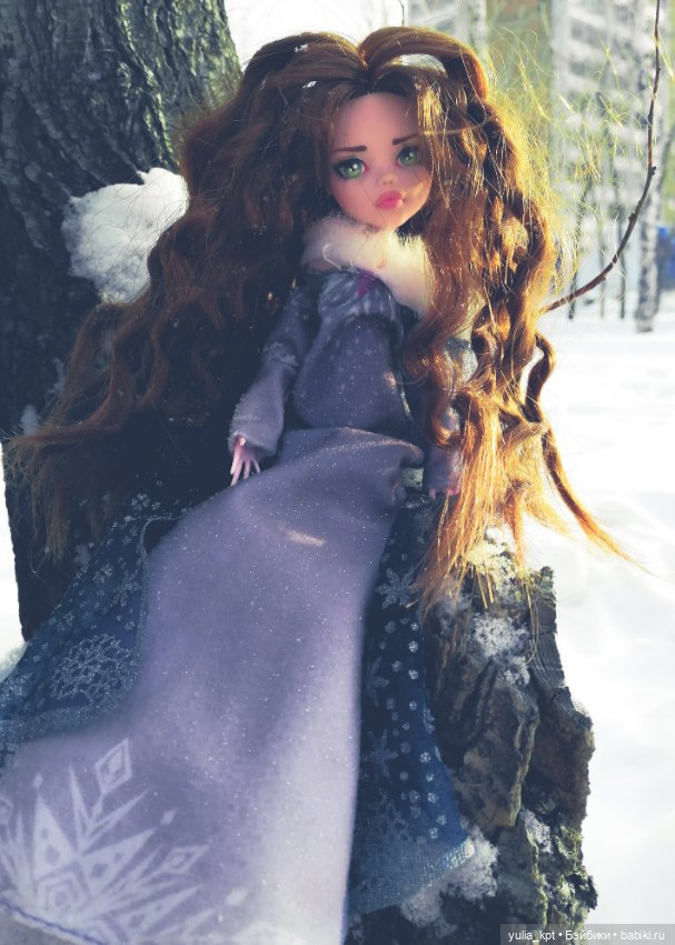 Девчонки с зимнем парке — Куклы Monster High и Ever After High: G1