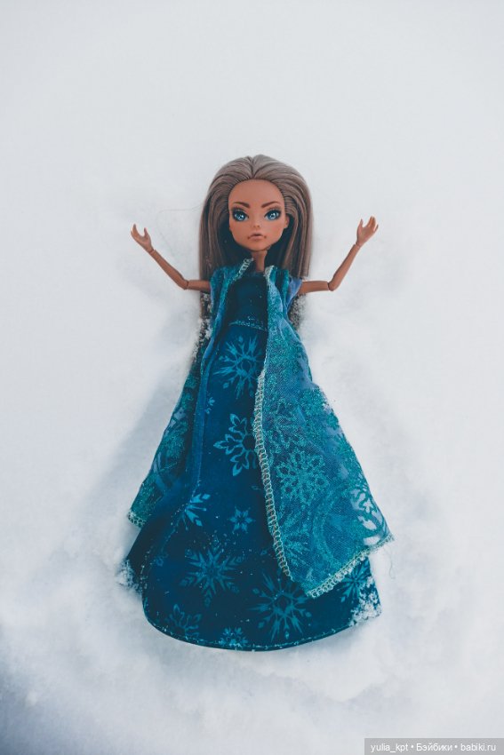 Девчонки с зимнем парке — Куклы Monster High и Ever After High: G1 (фото 6)