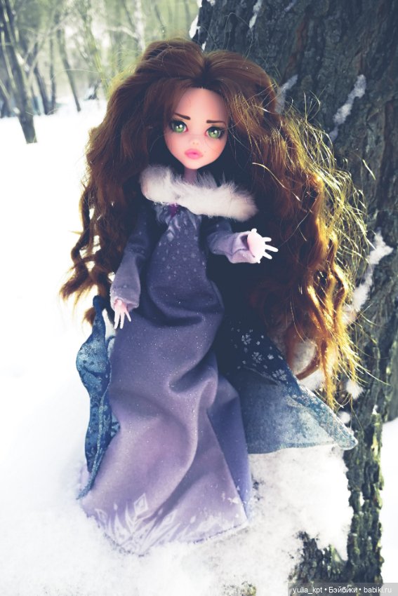 Девчонки с зимнем парке — Куклы Monster High и Ever After High: G1