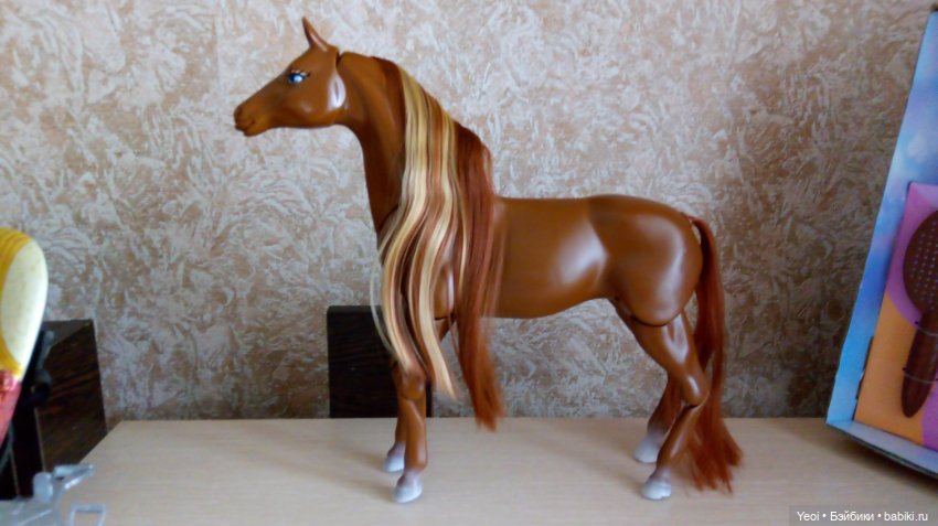 Шарнирная лошадь от Дефа (Defa Lucy)