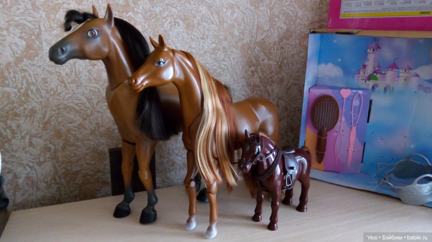 Шарнирная лошадь от Дефа (Defa Lucy)