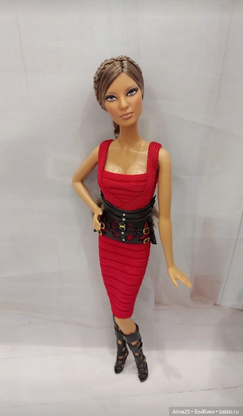 Barbie Collector Herve Leger Barbie 213575