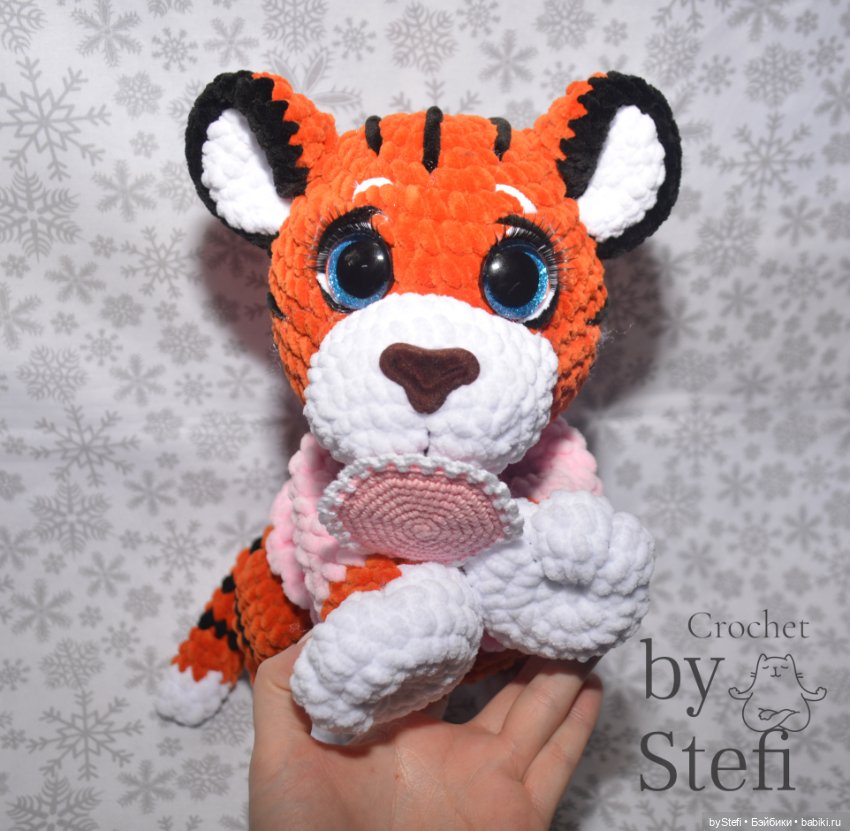 Тигряшка Путяшка. Символ 2022. Авторская работа. Чуть больше 30 см плюшевости (фото 7)