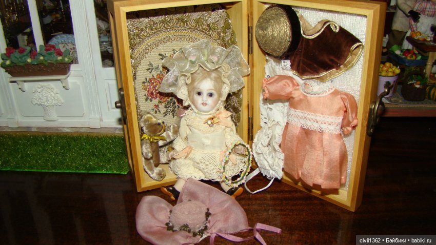 Куколка на ладошке — Антикварные куклы Mignonette (Миньонетта): карманные (фото 2)