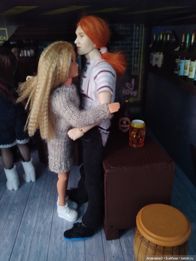 Зарисовки кукольной жизни 13 "Бар 24/7" (фото 6)