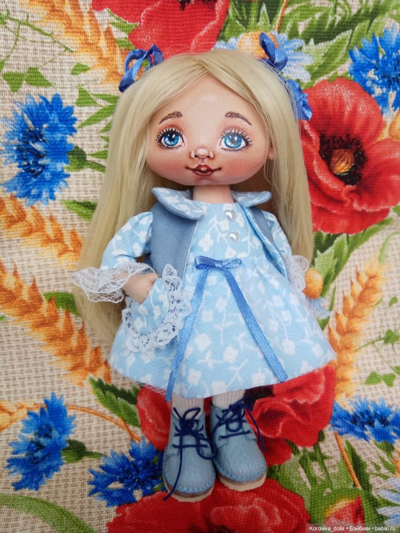 Васильки среди зимы — Авторские текстильные куклы: Вальдорфские (фото 5)