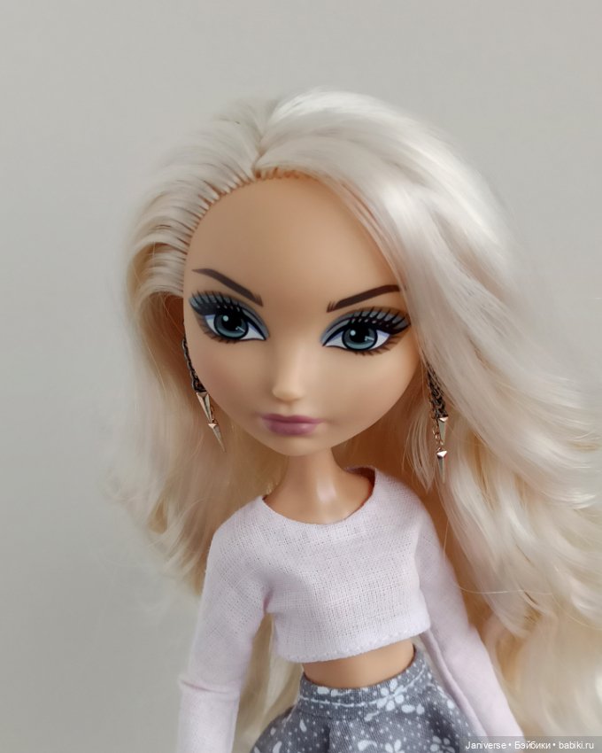 Сериз меняет фамилию через цвет волос