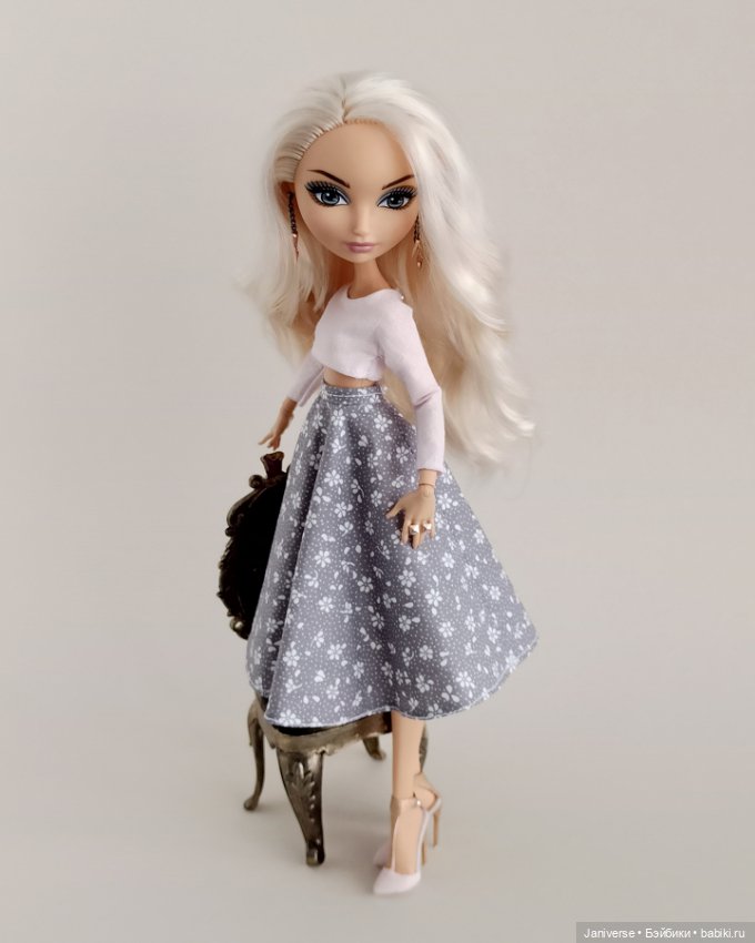 Сериз меняет фамилию через цвет волос