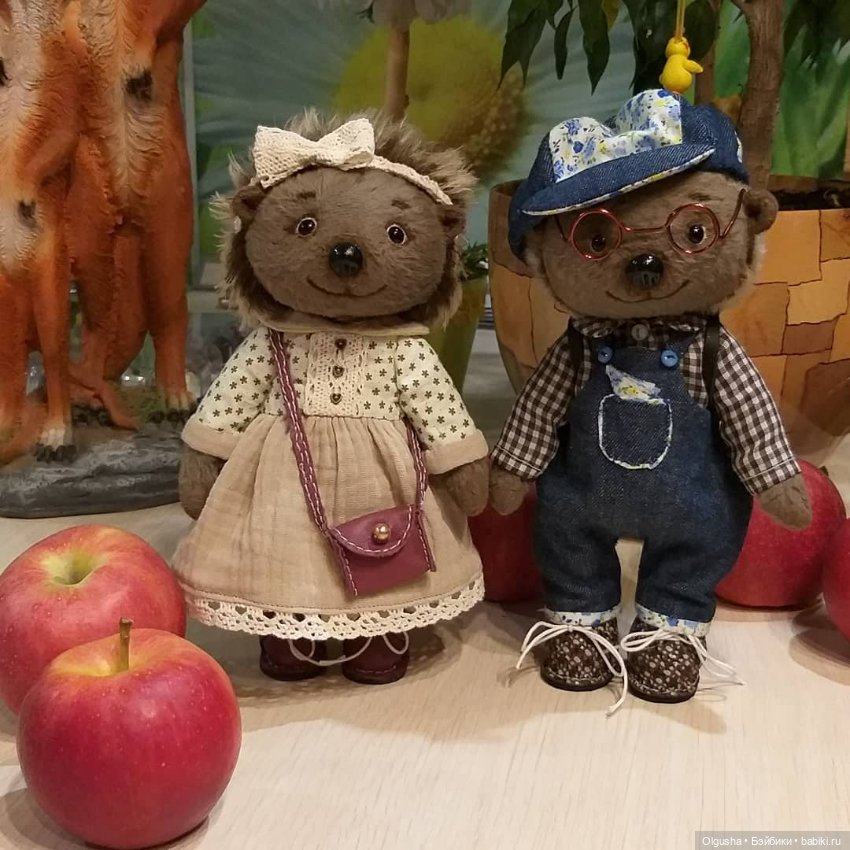 И снова ёжики... Очкарик-ботаник и Дуся