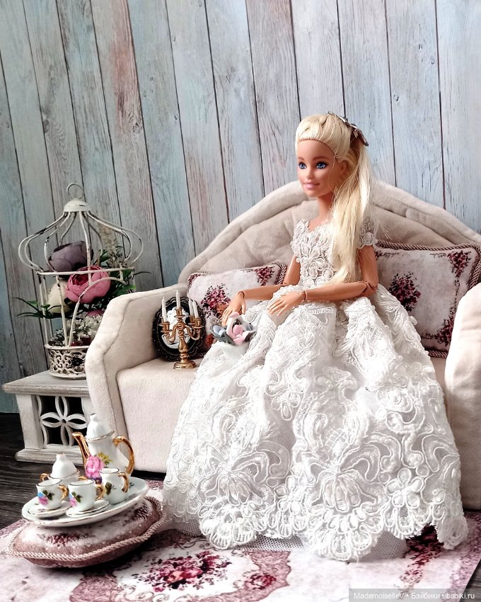 Коллекция ковров и подушек "Нежность" в бежевом цвете